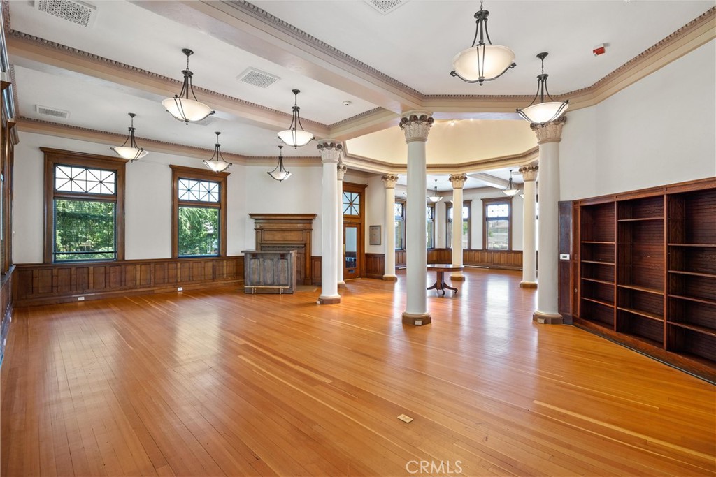 909 Jefferson Street Property Photo 13