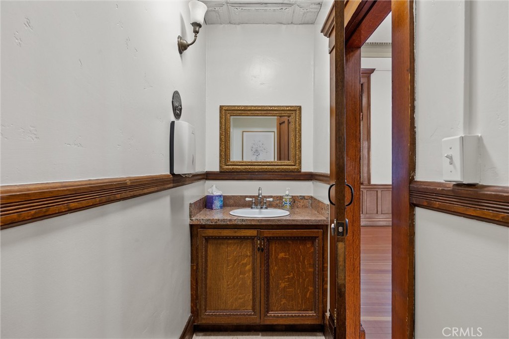 909 Jefferson Street Property Photo 17