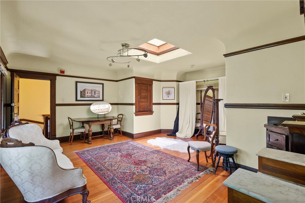 909 Jefferson Street Property Photo 25