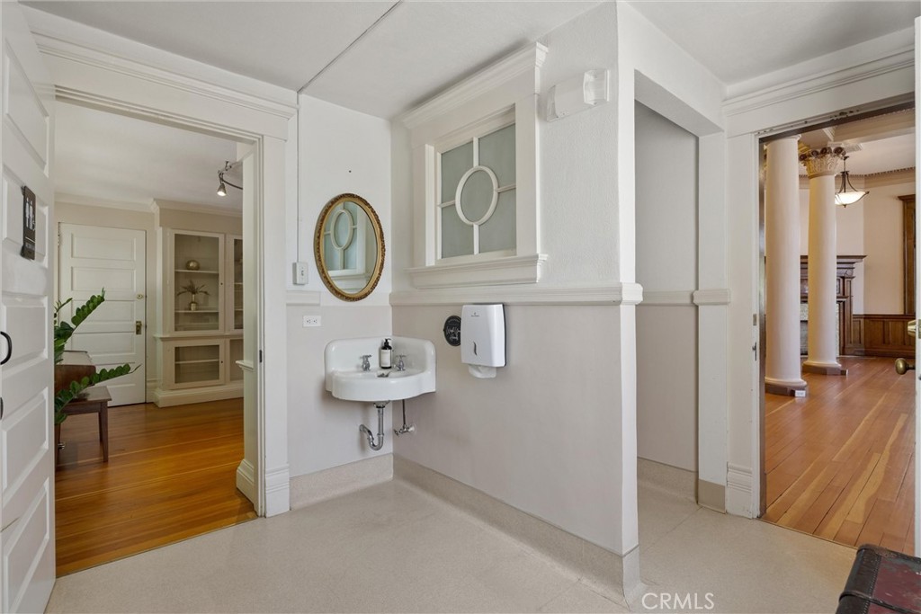 909 Jefferson Street Property Photo 31