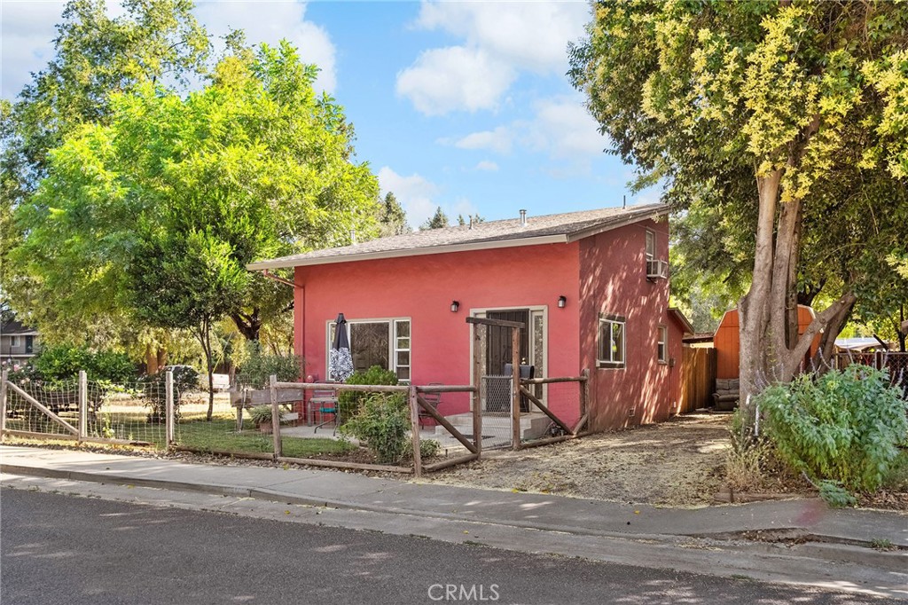 1712 Sherman Avenue Property Photo 2