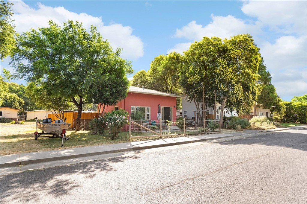 1712 Sherman Avenue Property Photo 3