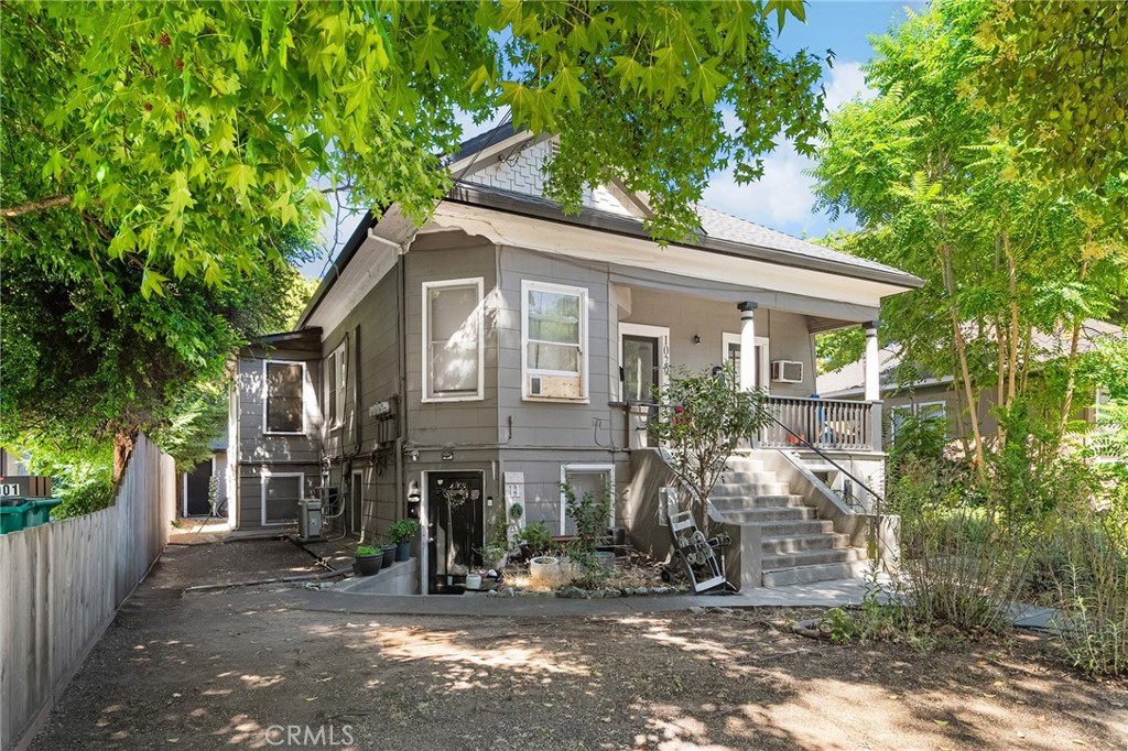 1029 Salem Street Property Photo 3