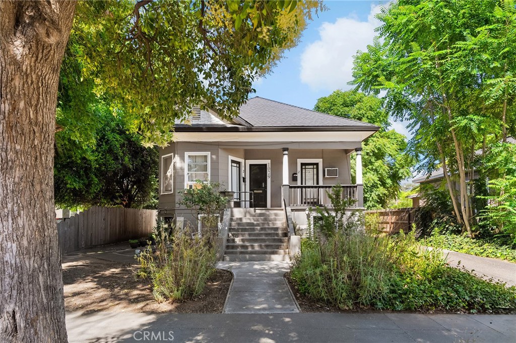 1029 Salem Street Property Photo 5