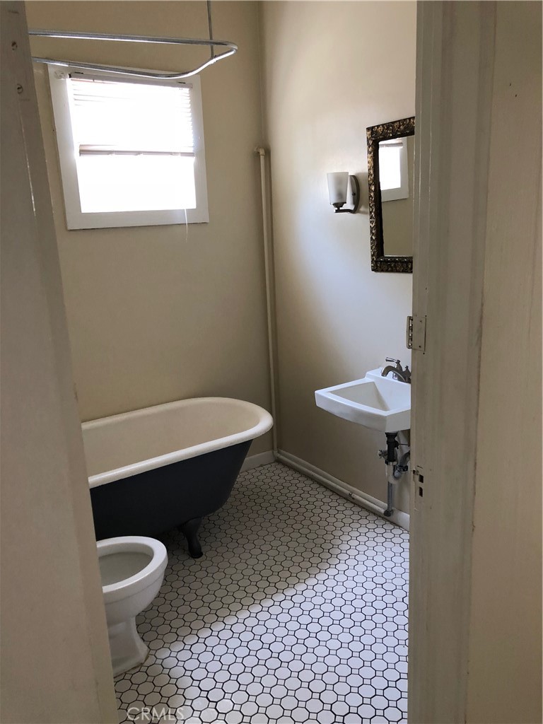 1029 Salem Street Property Photo 22