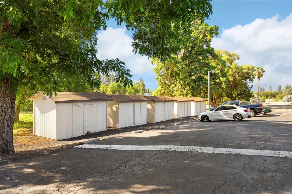 6118 Clark Property Photo 17