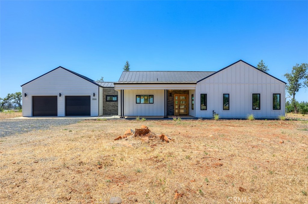 866 Central Park Drive Property Photo 1