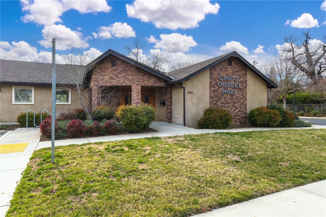 2045 Magnolia Avenue Property Photo 1
