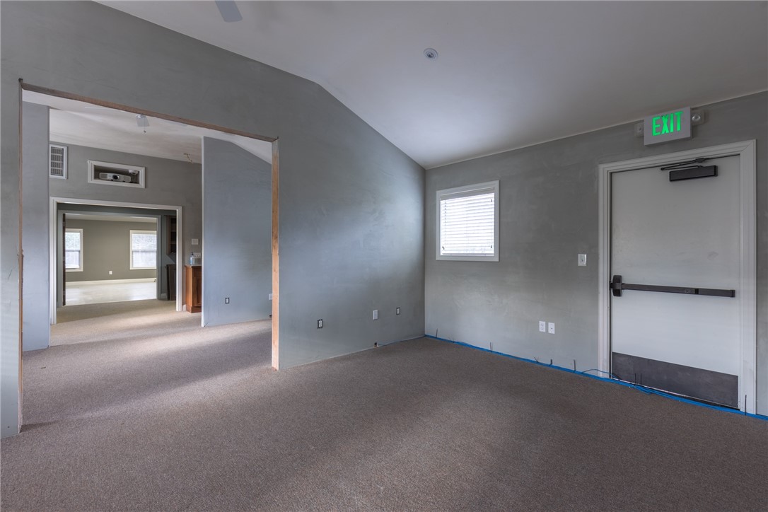 2045 Magnolia Avenue Property Photo 5