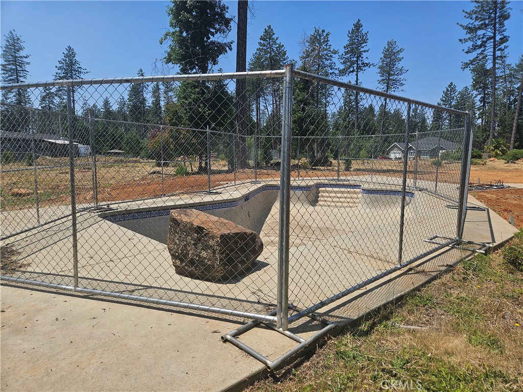 1828 Forest Glen Road Property Photo 1