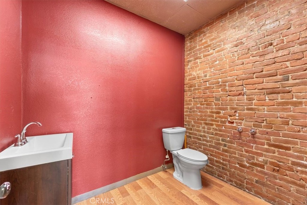 734 Main Street Property Photo 32