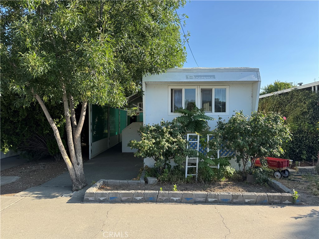 1450 Lake Avenue 6 Property Photo 1