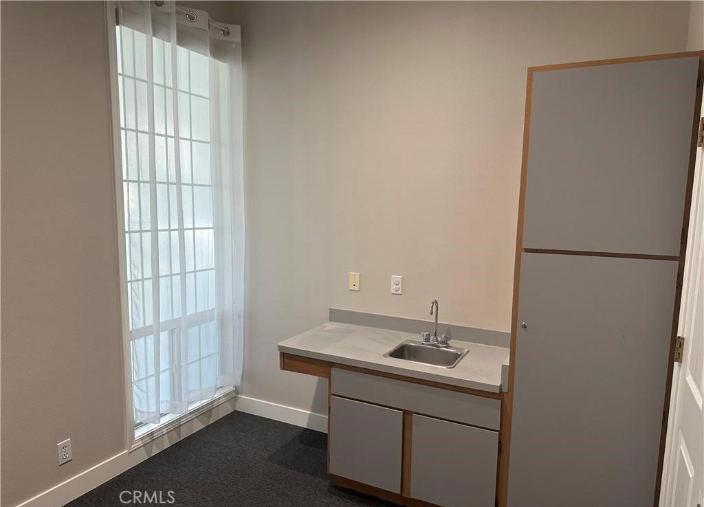 643 W East Avenue Property Photo 7