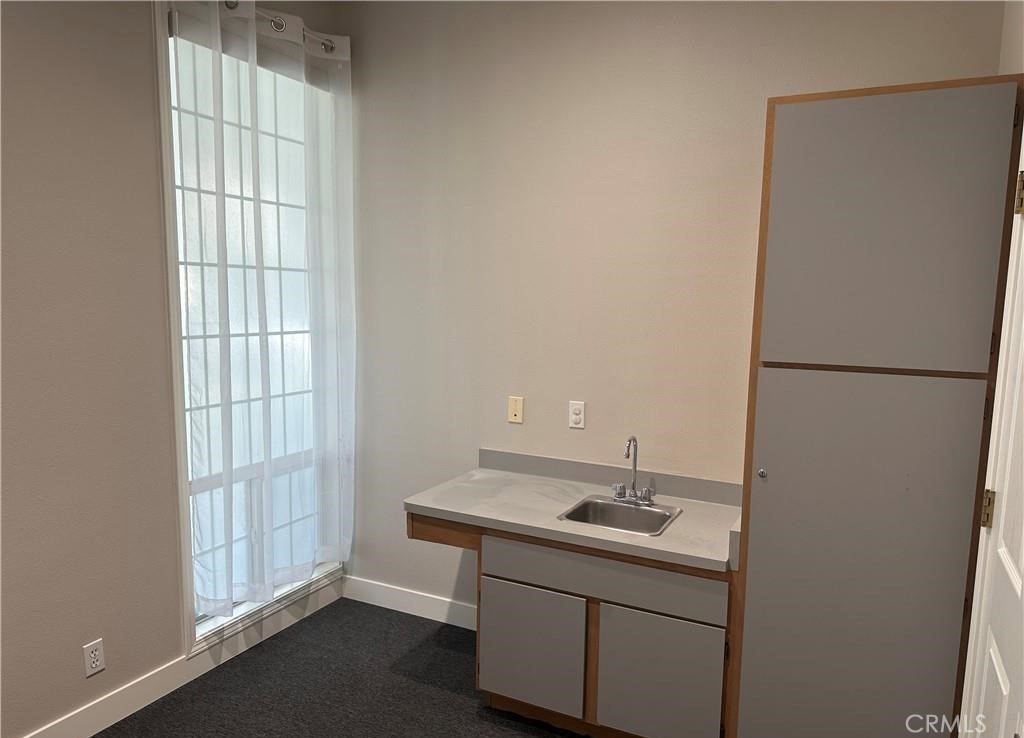 643 W East Avenue Property Photo 7