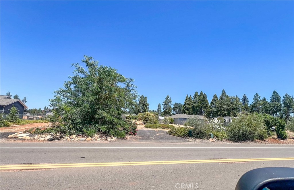1127 & 1131 Pearson Road Property Photo 4