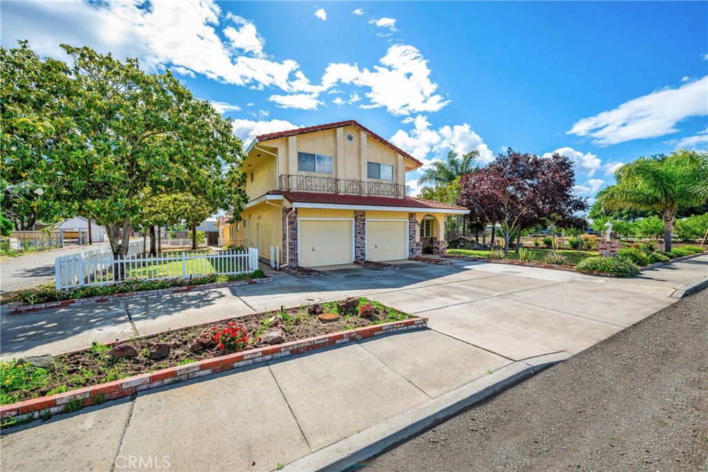 929 9th Street Property Photo 1