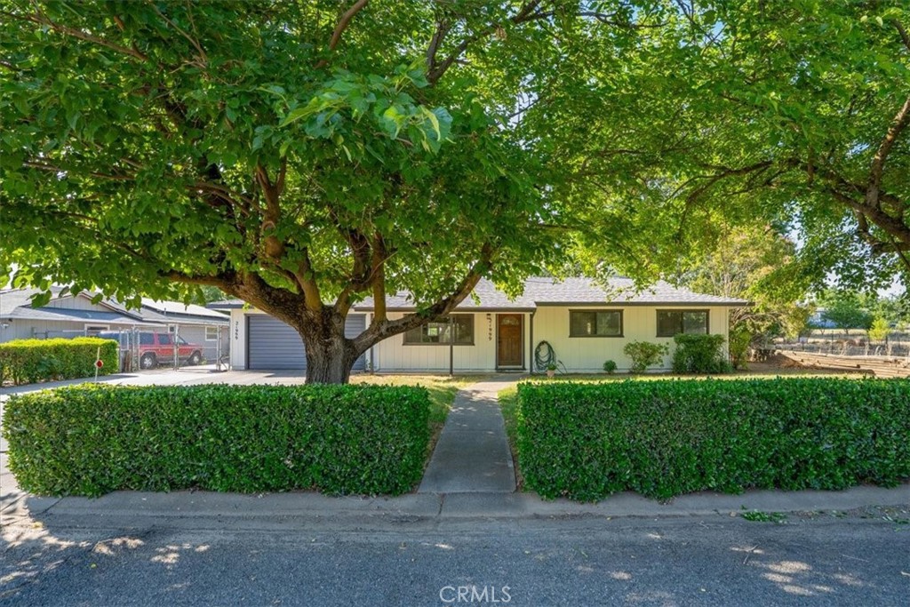 21999 Riverside Avenue Property Photo 1