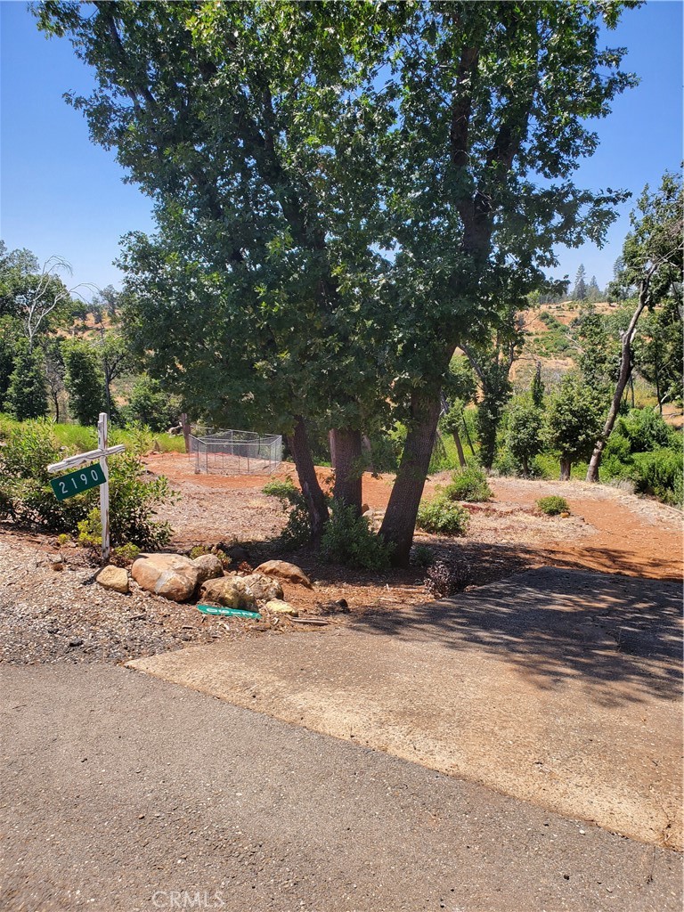 2190 De Mille Road Property Photo 2