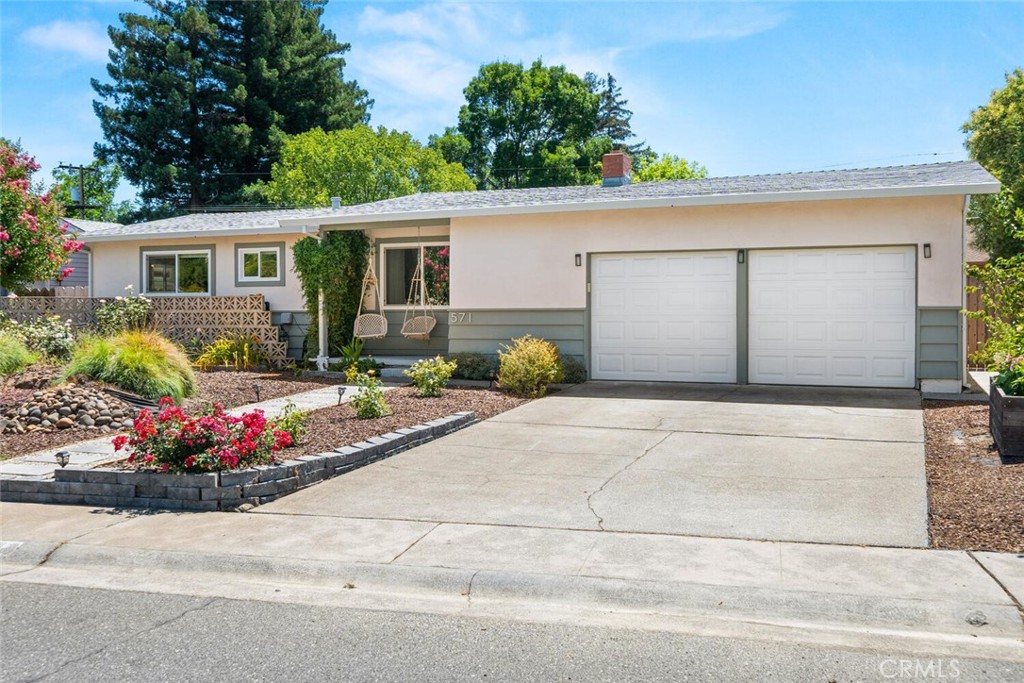 571 Redwood Way Property Photo 1