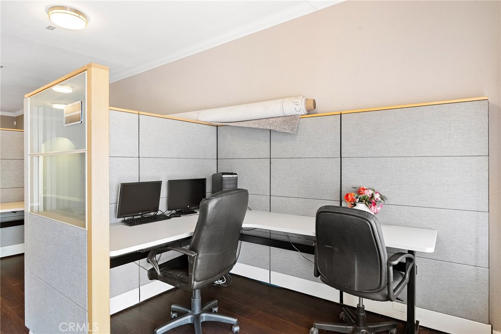 6333 Skyway Property Photo 20