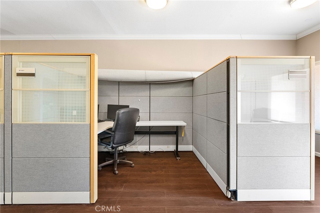 6333 Skyway Property Photo 21