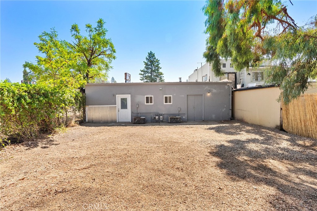 6333 Skyway Property Photo 33