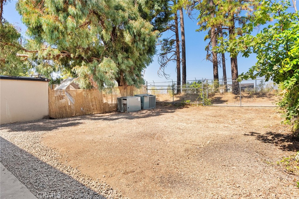 6333 Skyway Property Photo 34