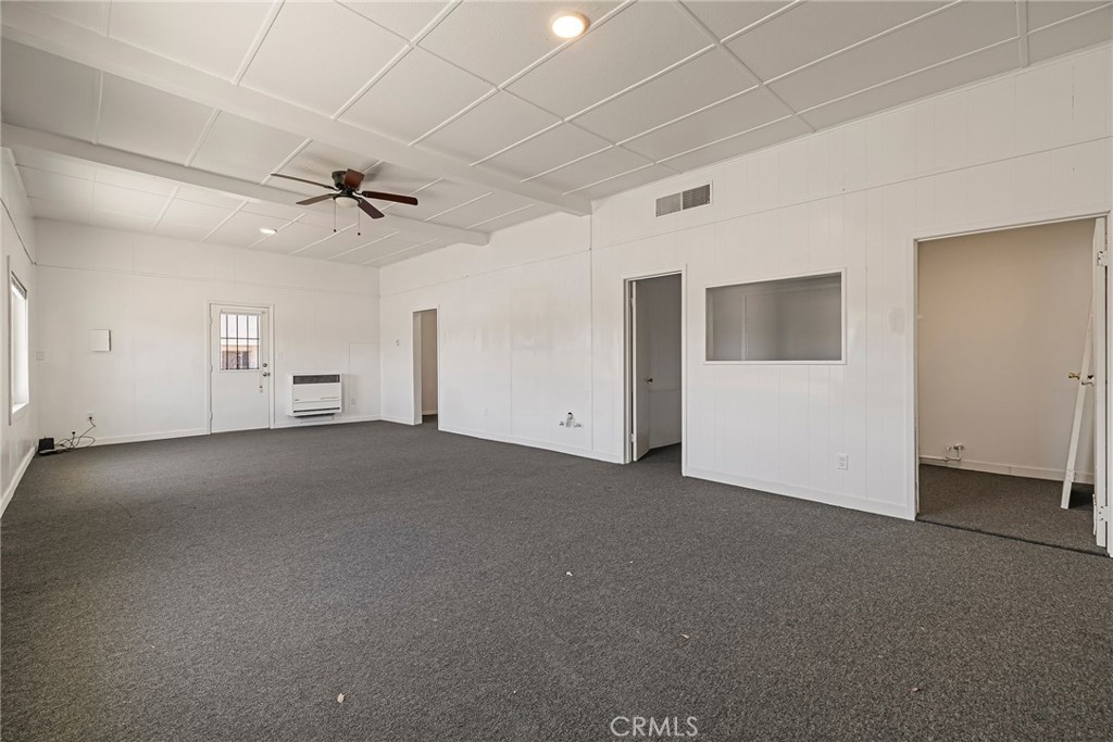 125 E Sycamore Street Property Photo 6