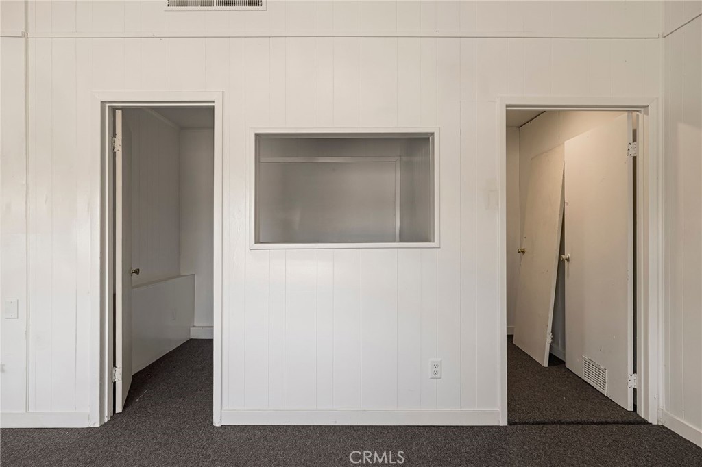 125 E Sycamore Street Property Photo 10