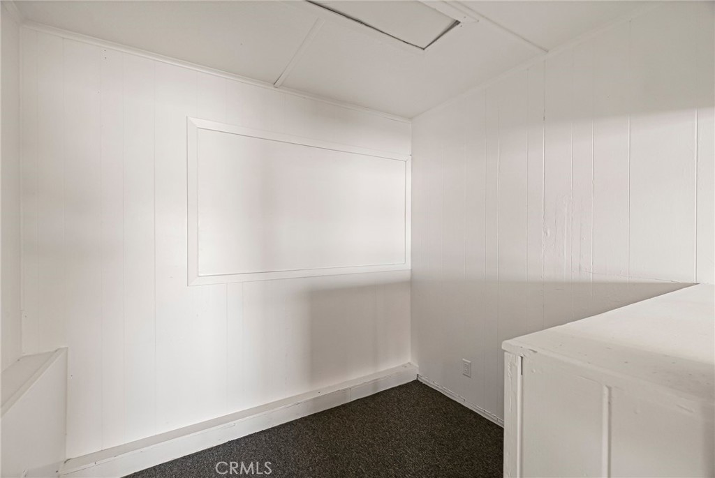 125 E Sycamore Street Property Photo 11
