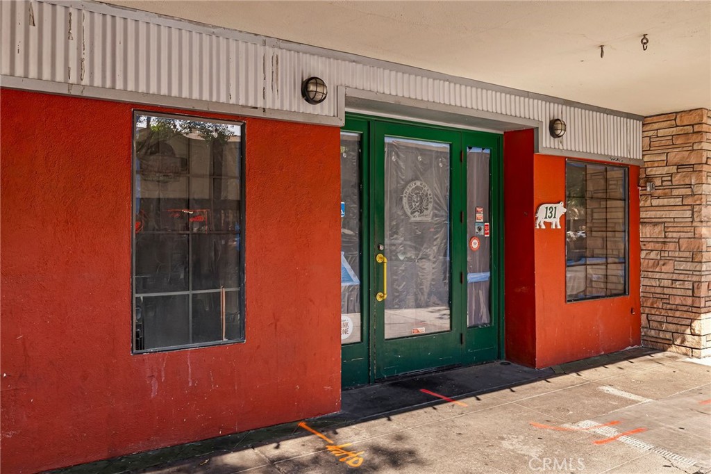 131 Broadway Street Property Photo 8