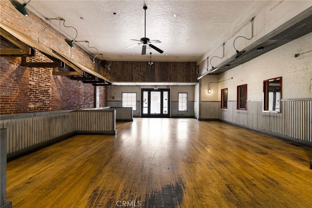 131 Broadway Street Property Photo 16
