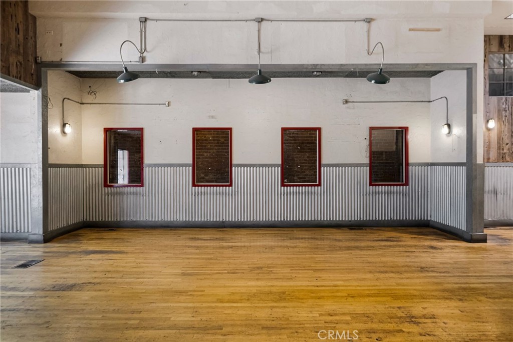 131 Broadway Street Property Photo 18