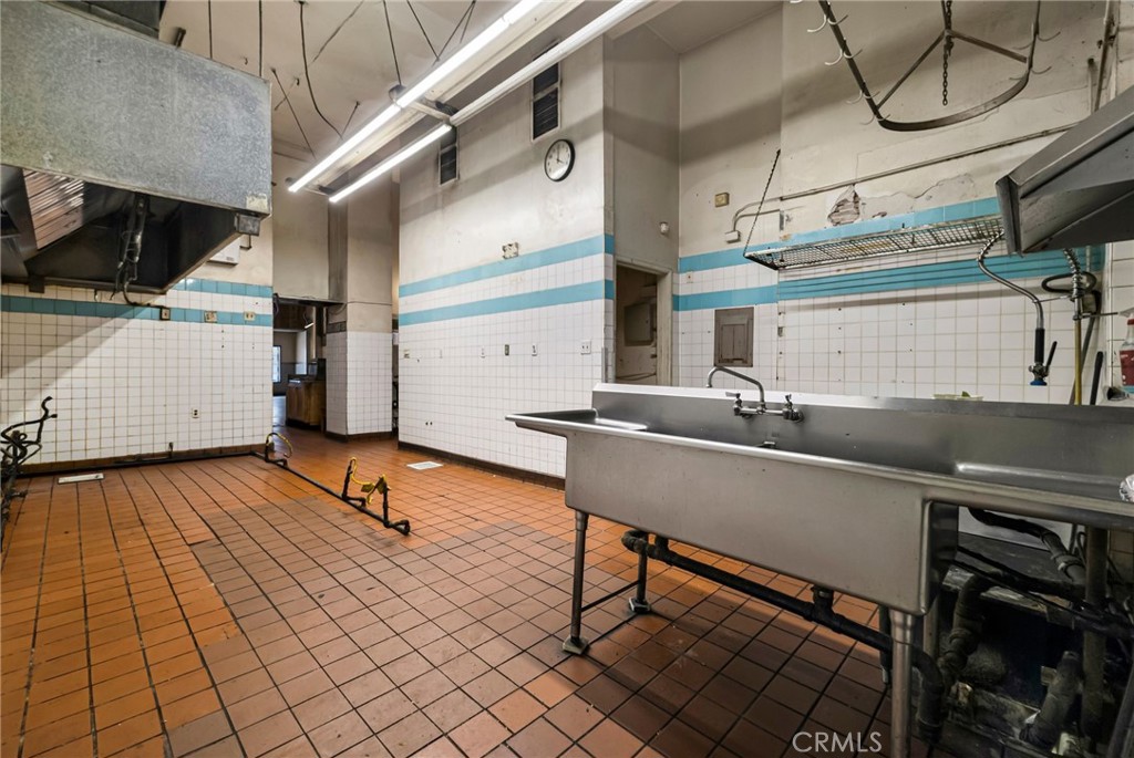 131 Broadway Street Property Photo 27