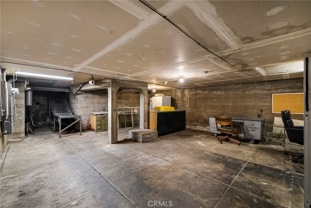 131 Broadway Street Property Photo 34