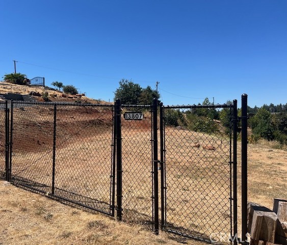 13807 Sugar Pine Drive Property Photo 6
