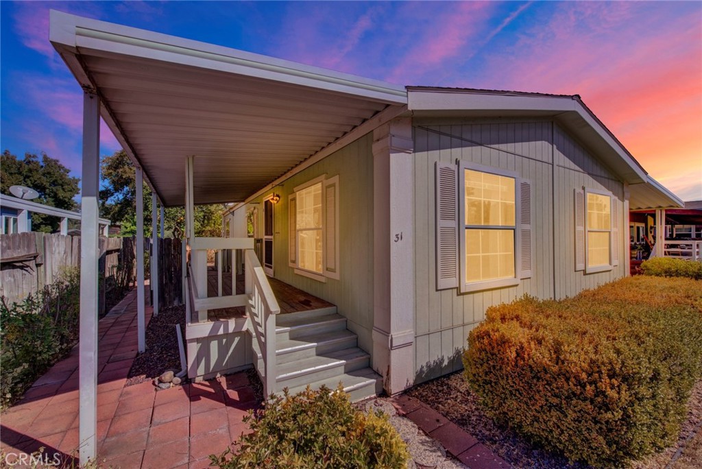 3835 GARDINER FERRY 31 Property Photo 1