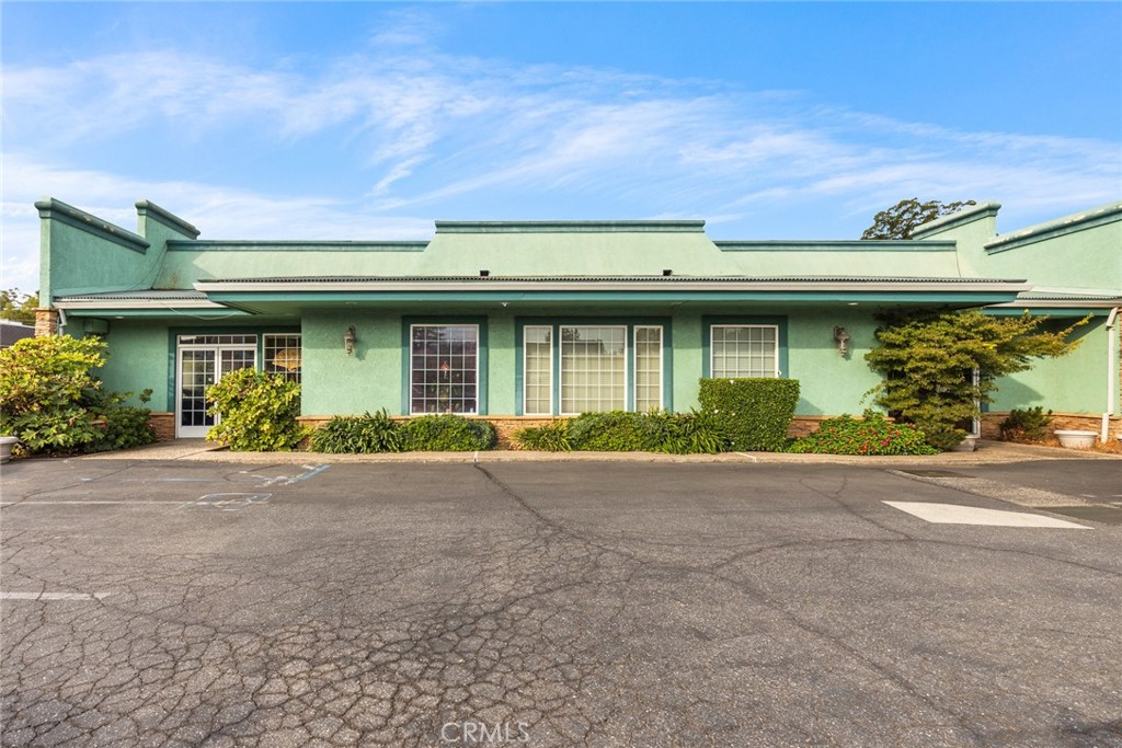 1351 Mangrove Avenue Property Photo 1