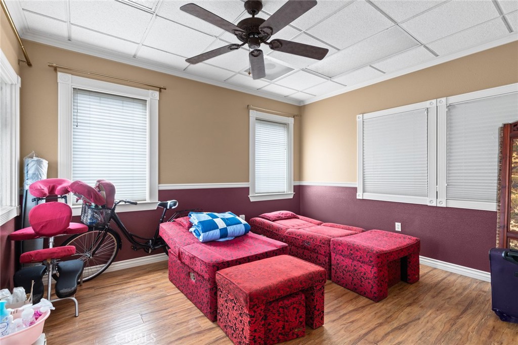 1351 Mangrove Avenue Property Photo 4