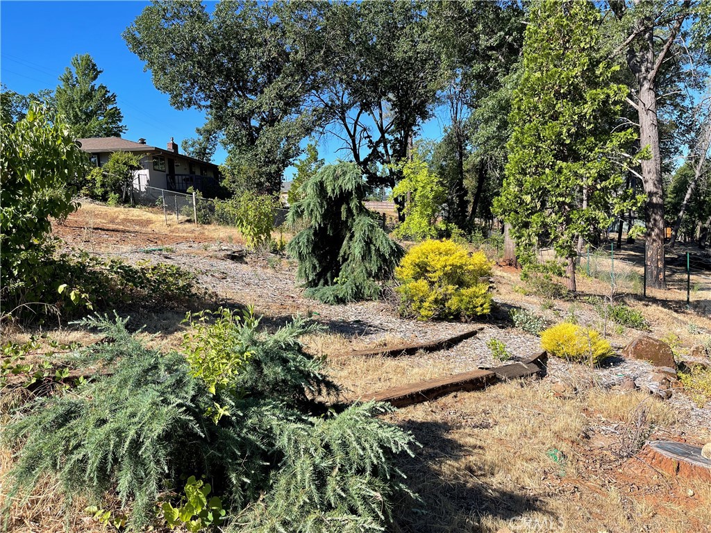 237 Redbud Property Photo 1