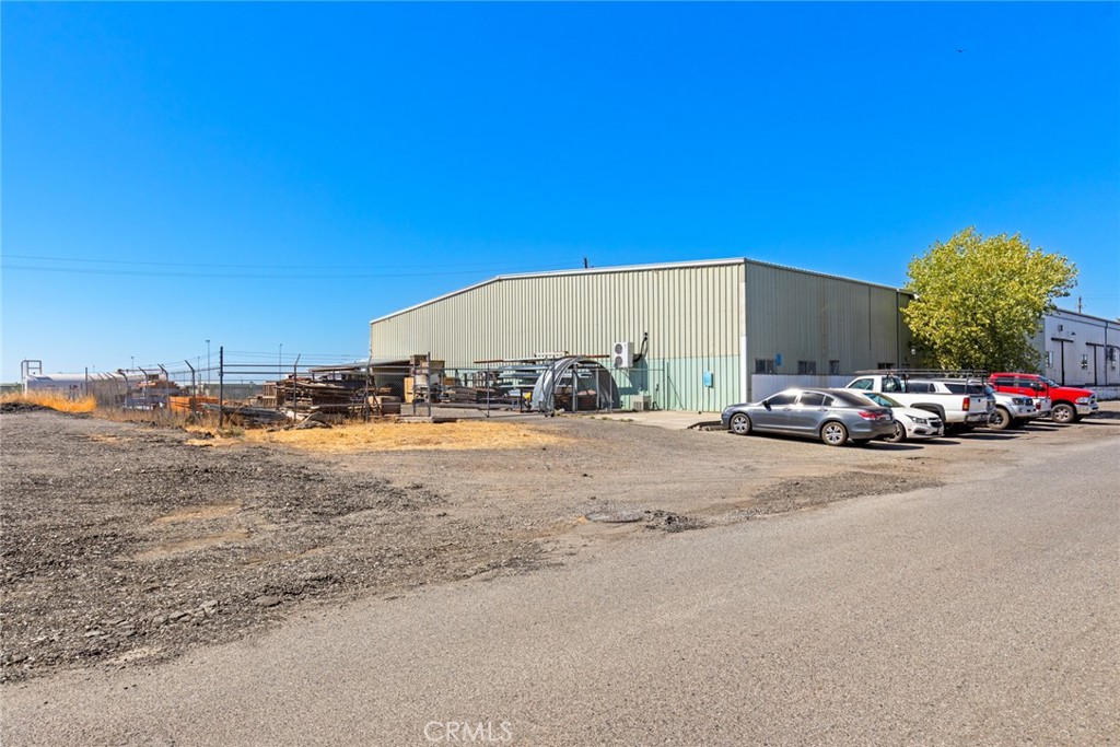 651 Thunderbolt Street Property Photo 2