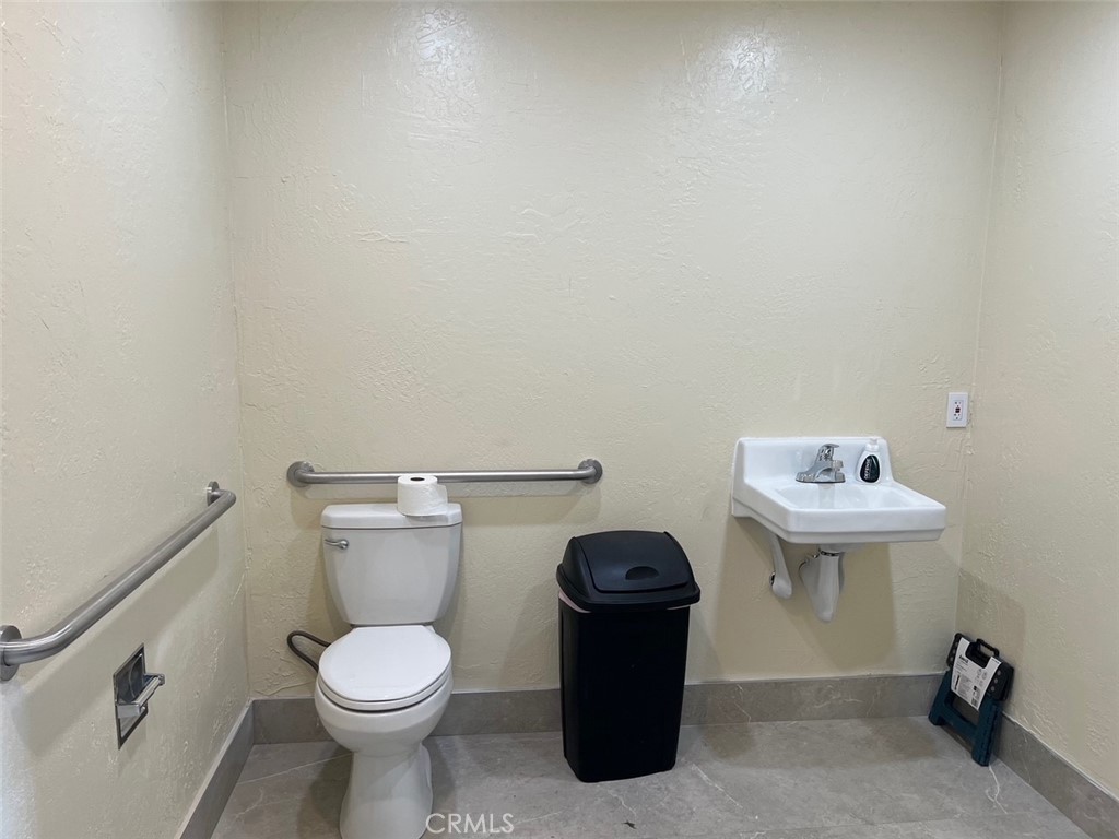 1790 Montgomery Property Photo 7