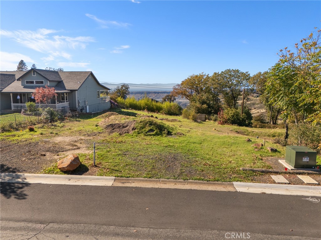 5605 Little Grand Canyon Property Photo 3