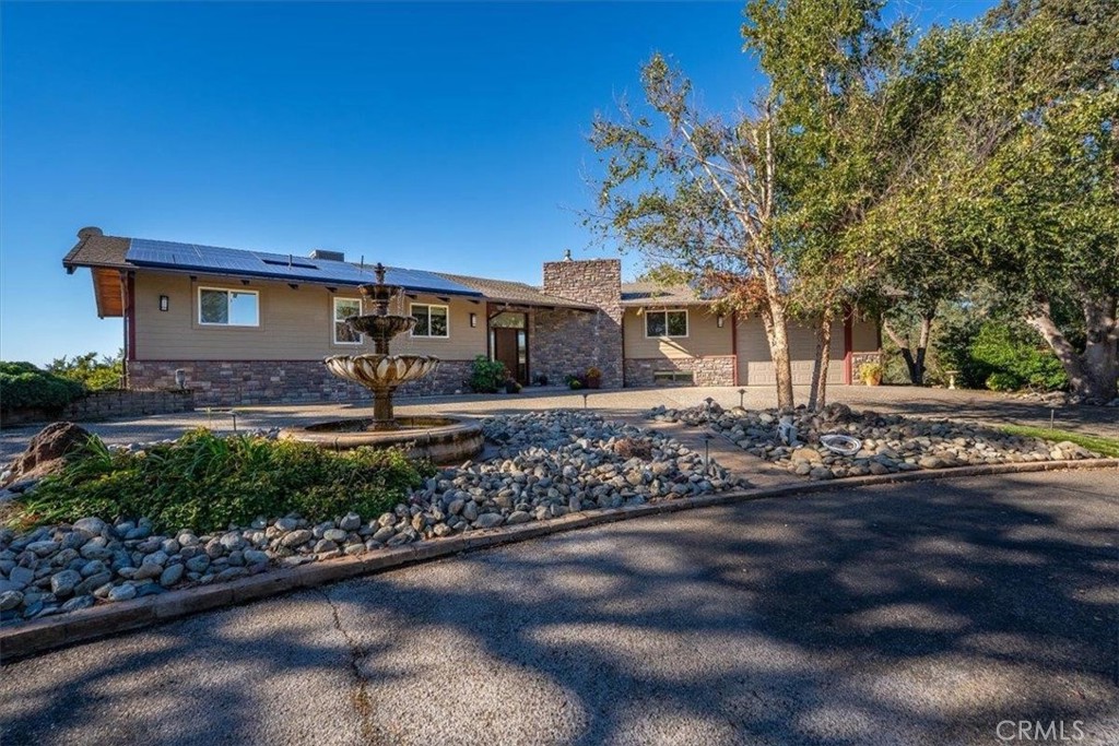 14805 Hilltop Drive Property Photo 2