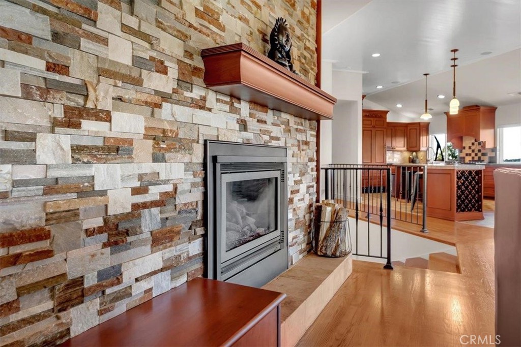 14805 Hilltop Drive Property Photo 8