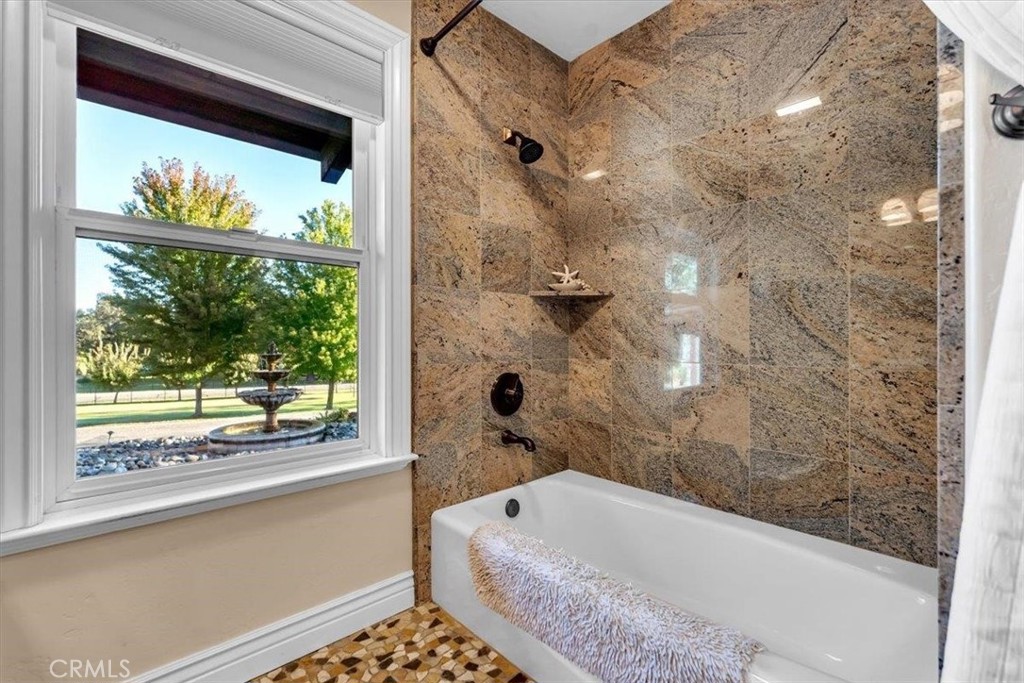 14805 Hilltop Drive Property Photo 34
