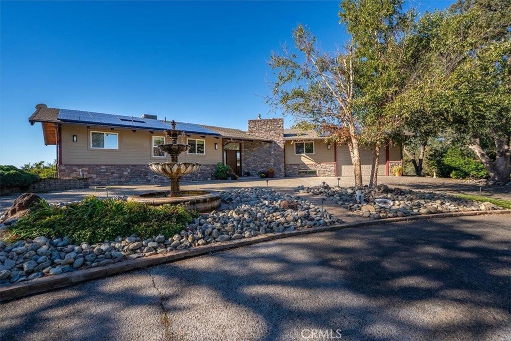 14807 Hilltop Drive Property Photo 2