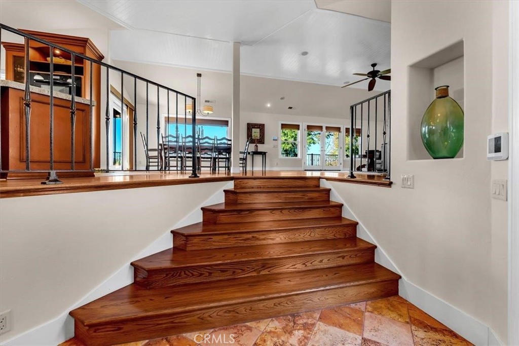 14807 Hilltop Drive Property Photo 6