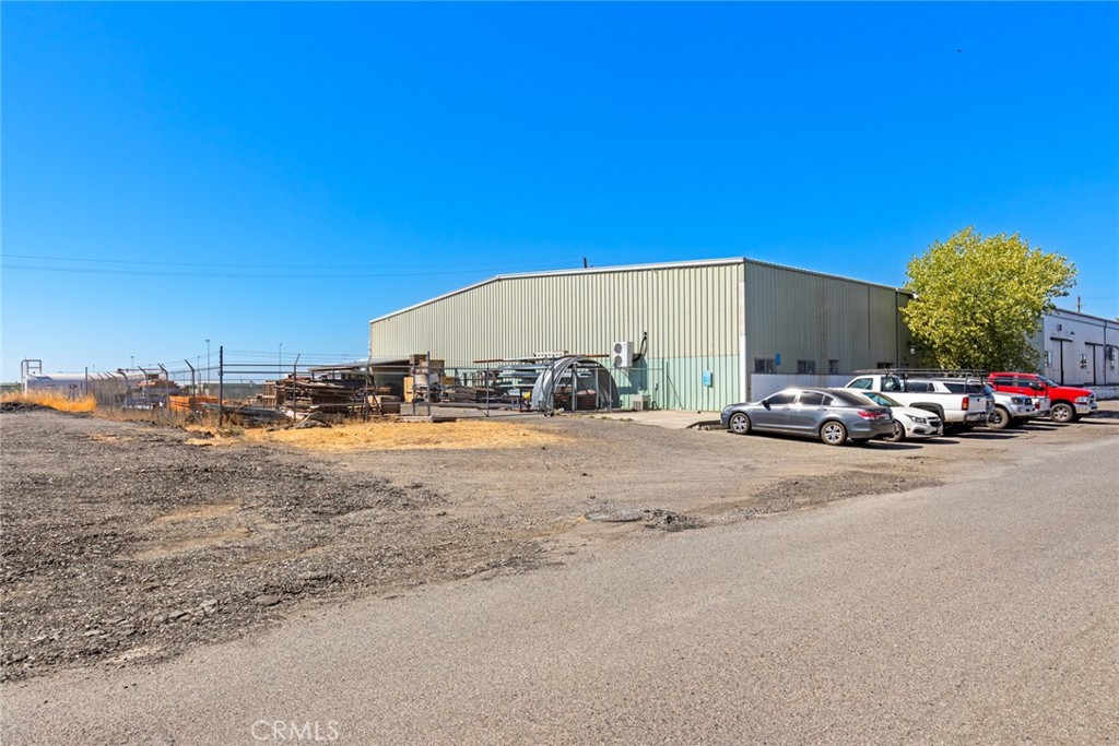 651 Thunderbolt Street Property Photo 2