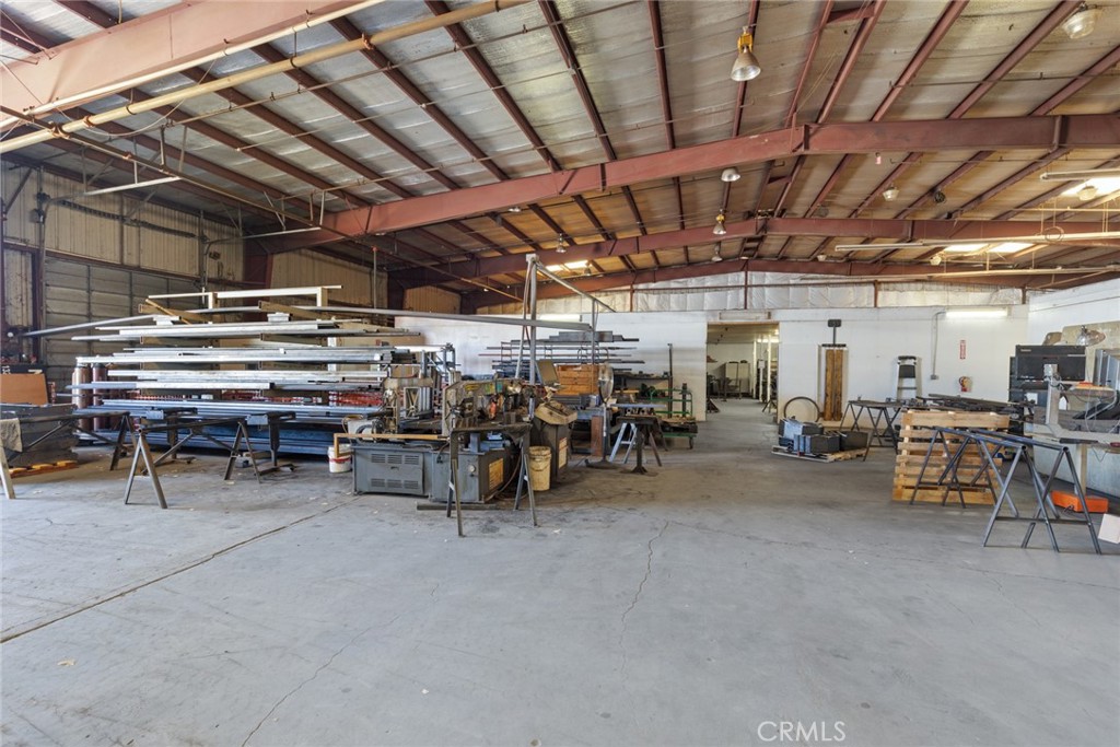 651 Thunderbolt Street Property Photo 3